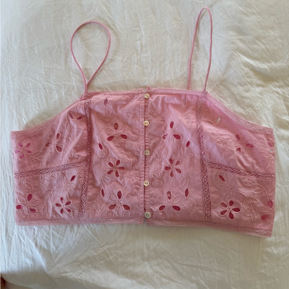 PINK EYELET CROP TOP! 🌸🩷